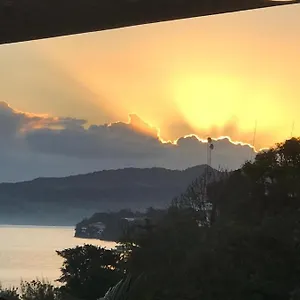 https://moxon-beach.comcaribbean.com
