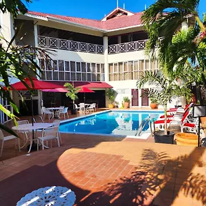 https://altamont-court-hotel.hotelsochorios.net